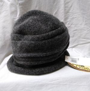 100% wool Scala hat